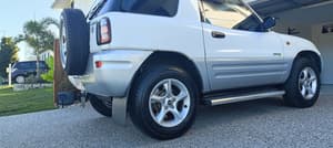 Toyota RAV4 3 door 1999 