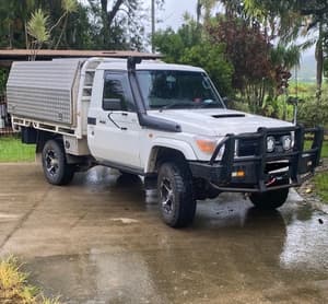 2014 TOYOTA LANDCRUISER GXL (4x4) 5 SP MANUAL C/CHAS