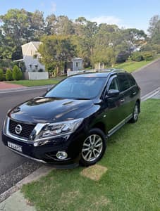 2015 Nissan Pathfinder ST-L – 7 Seater – Excellent Condition