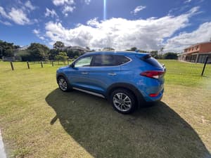 Hyundai Tucson Elite 2017 - great car