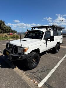 2013 Toyota land cruiser troopcarrier 
