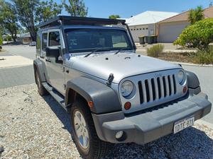 2011 JEEP WRANGLER UNLIMITED SPORT (4x4) 4 SP AUTOMATIC 4D SOFTTOP