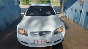 2010 HOLDEN COMMODORE AUTOMATIC SEDAN