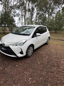 Toyota Yaris ascent 