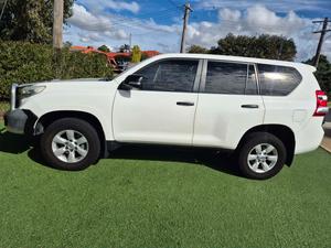 toyota parado 7 seats!!