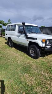1992 TOYOTA LANDCRUISER (4x4) 11 SEAT 5 SP MANUAL 4x4 TROOPCARRIER