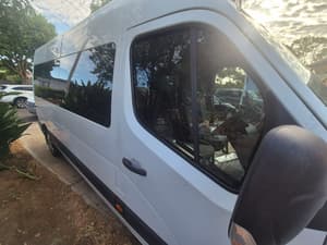renault master bus 12 seats