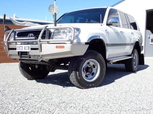 2000 TOYOTA LANDCRUISER GXL (4x4) 4 SP AUTOMATIC 4x4 4D WAGON
