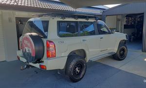 2016 NISSAN PATROL ST (4x4) 5 SP MANUAL 4D WAGON