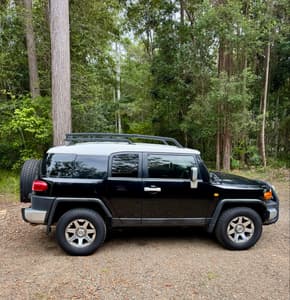 2015 Toyota FJ Cruiser Auto 4WD – Excellent Condition – 2 Owners
