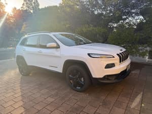 2015 Jeep Cherokee BLACKHAWK (4x4)