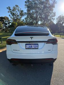 TESLA MODEL X 7 SEATER