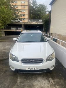 White 2004 SUBARU OUTBACK