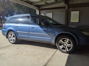 2008 Subaru Outback manual