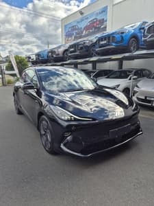 2025 MG IM6 Premium S12L