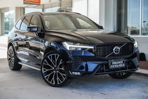 2022 Volvo XC60 B6 R-Design