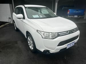 2013 Mitsubishi Outlander ES ZJ