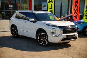 2022 Mitsubishi Outlander Exceed ZM