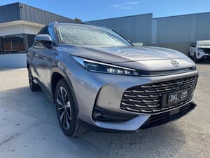 2025 MG HS Essence Auto MY25