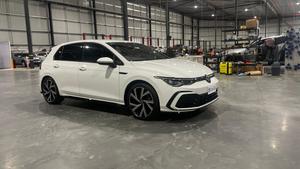 2021 Volkswagen Golf 110TSI R-Line 8