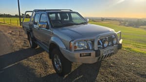 2005 NISSAN NAVARA ST-R (4x4)