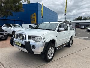 2015 Mitsubishi Triton GLX-R MN 4X4