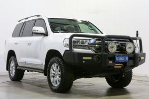 2017 Toyota Landcruiser Sahara URJ202R