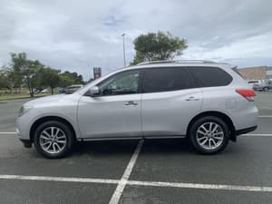 2015 Nissan Pathfinder ST R52