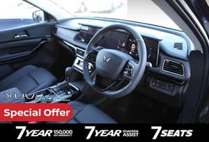 2025 Mahindra XUV700 AX7L