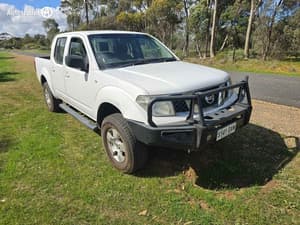 2010 NISSAN NAVARA DX (4x4)