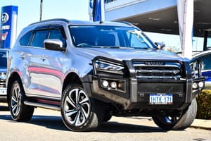 2022 Isuzu MU-X LS-T