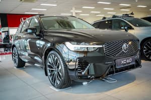 2026 Volvo XC60 Ultra T8 Plug-In Hybrid Dark