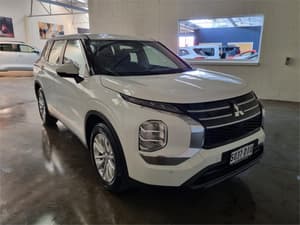 2025 Mitsubishi Outlander ES ZM