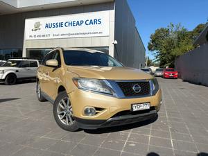 2015 NISSAN PATHFINDER ST-L (4x4)