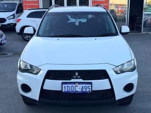 2011 MITSUBISHI OUTLANDER LS