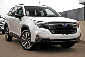 2025 Subaru Forester Hybrid Touring S6