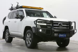 2022 Toyota Landcruiser Sahara FJA300R