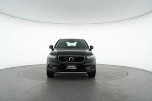 2022 Volvo XC40 T4 Momentum