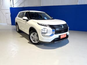 2024 Mitsubishi Outlander ES ZM