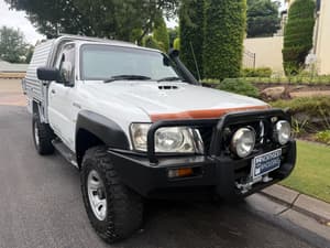 2010 NISSAN PATROL ST (4x4)