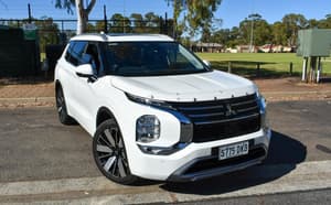 2025 Mitsubishi Outlander Exceed ZM