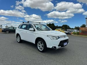 2014 Mitsubishi Outlander ES ZJ
