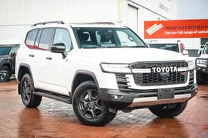 2025 Toyota Landcruiser GR Sport FJA300R