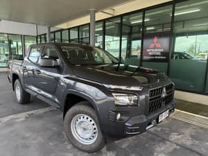 2025 Mitsubishi Triton GLX MV 4X4