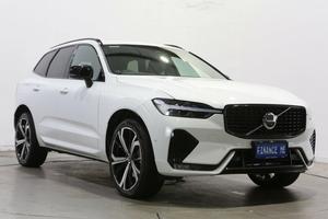 2022 Volvo XC60 B6 R-Design