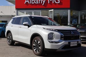 2025 Mitsubishi Outlander LS ZM