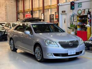 2010 TOYOTA CROWN MAJESTA A TYPE L PACKAGE