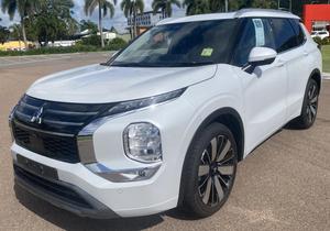 2025 Mitsubishi Outlander Exceed ZM