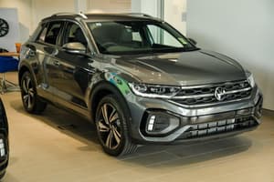 2025 Volkswagen T-Roc 140TSI R-Line D11