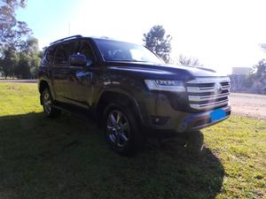 2022 TOYOTA LANDCRUISER LC300 VX (4x4)